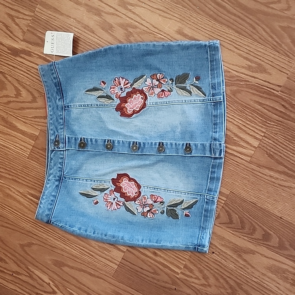 NWT Guess embroidery skirt size med button up festival
